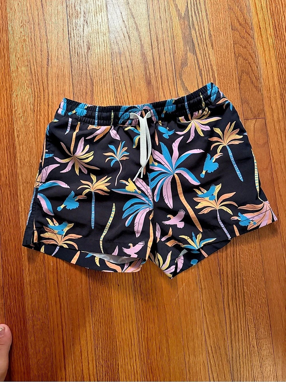 Chubbies Floral Hybrid Swim Shorts Black & Blue Size 8/9